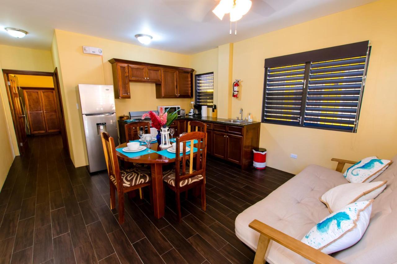 Khalkob'S Estate Apartment Placencia Exterior photo